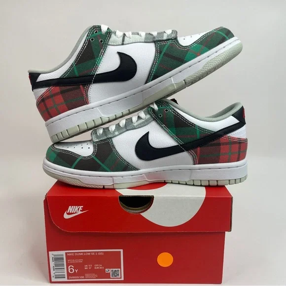 Nike Dunk Low GS SE 1 “Tartan Plaid” 2023 - Picture 3 of 4